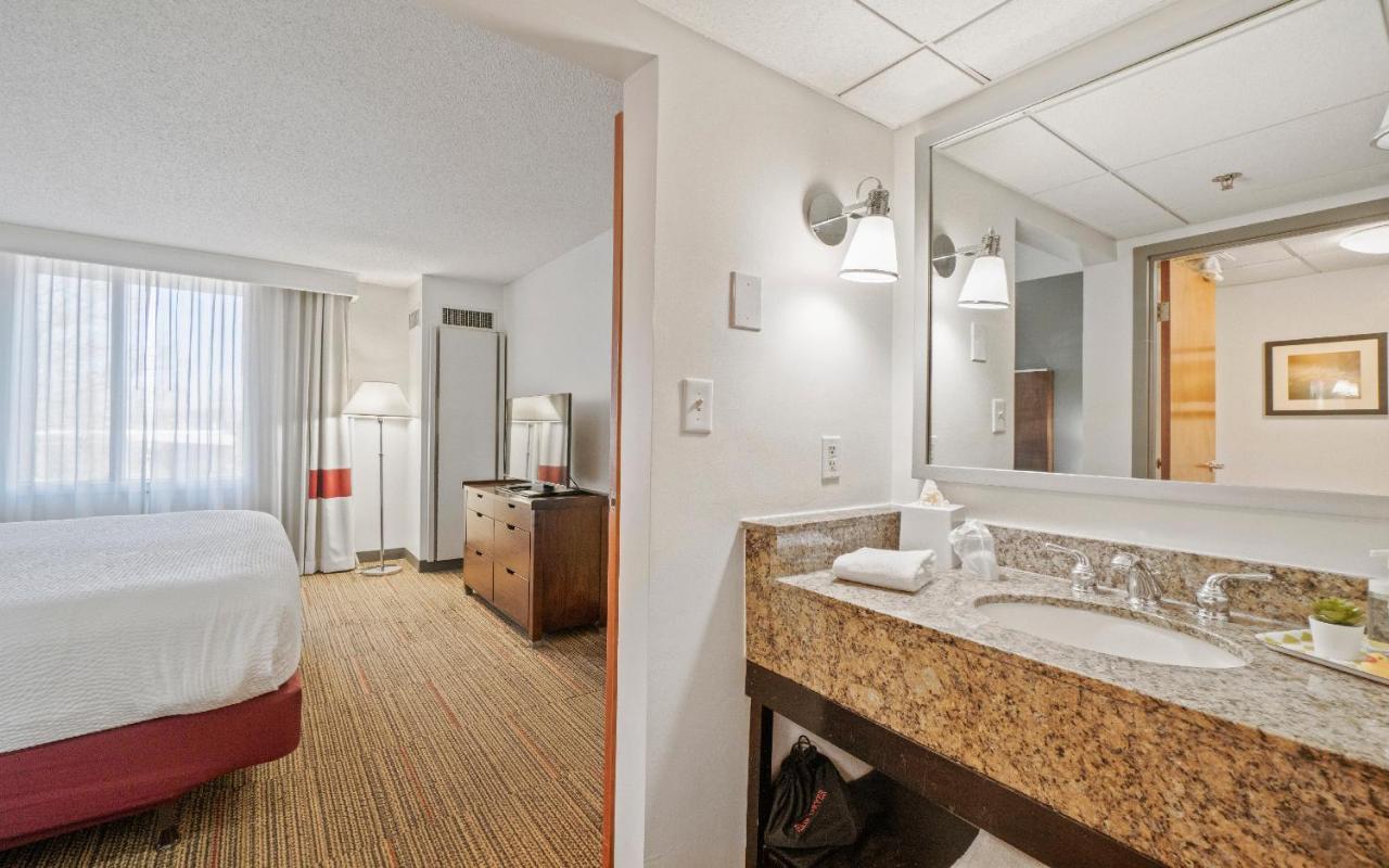315 Loso Hotel Airport Шарлотт Экстерьер фото